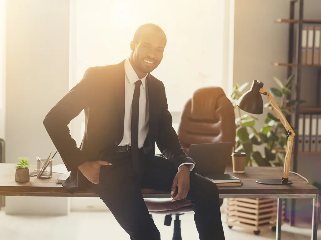 5 Jobs in Real Estate To Help You Make Easy $$$ — And How To Land Them