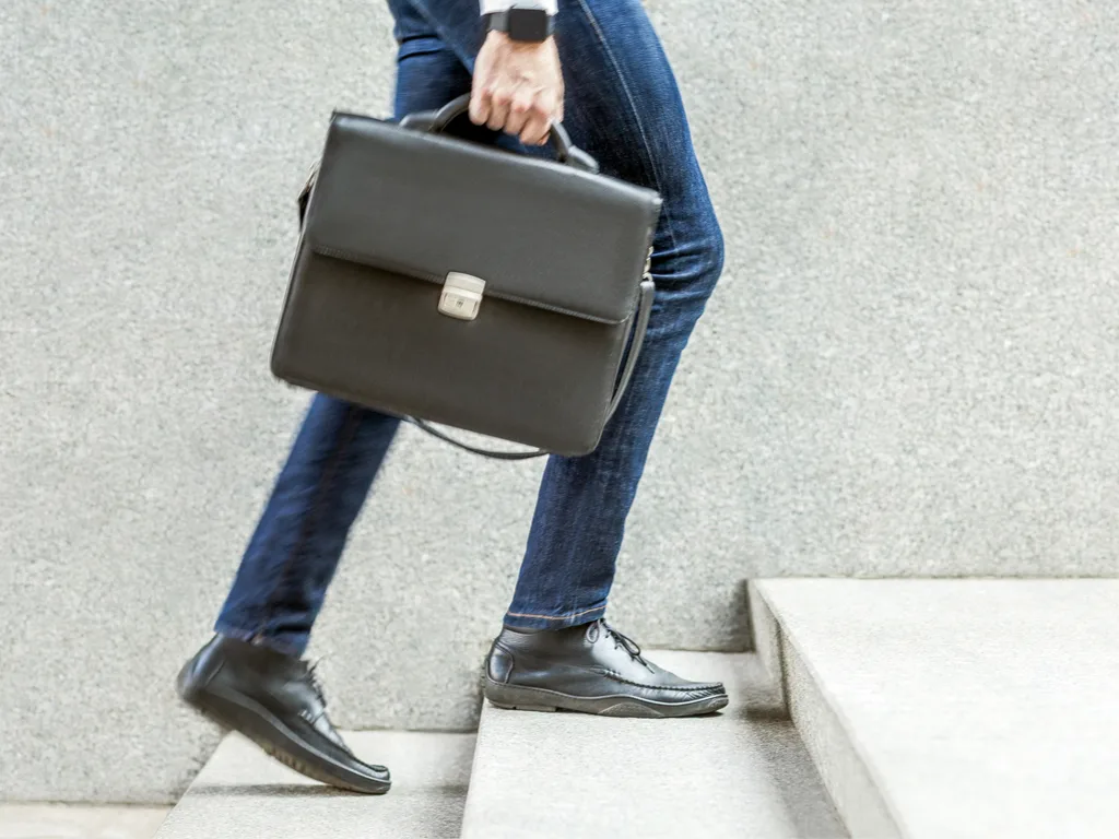9 Tips for Finding and Getting an Internship