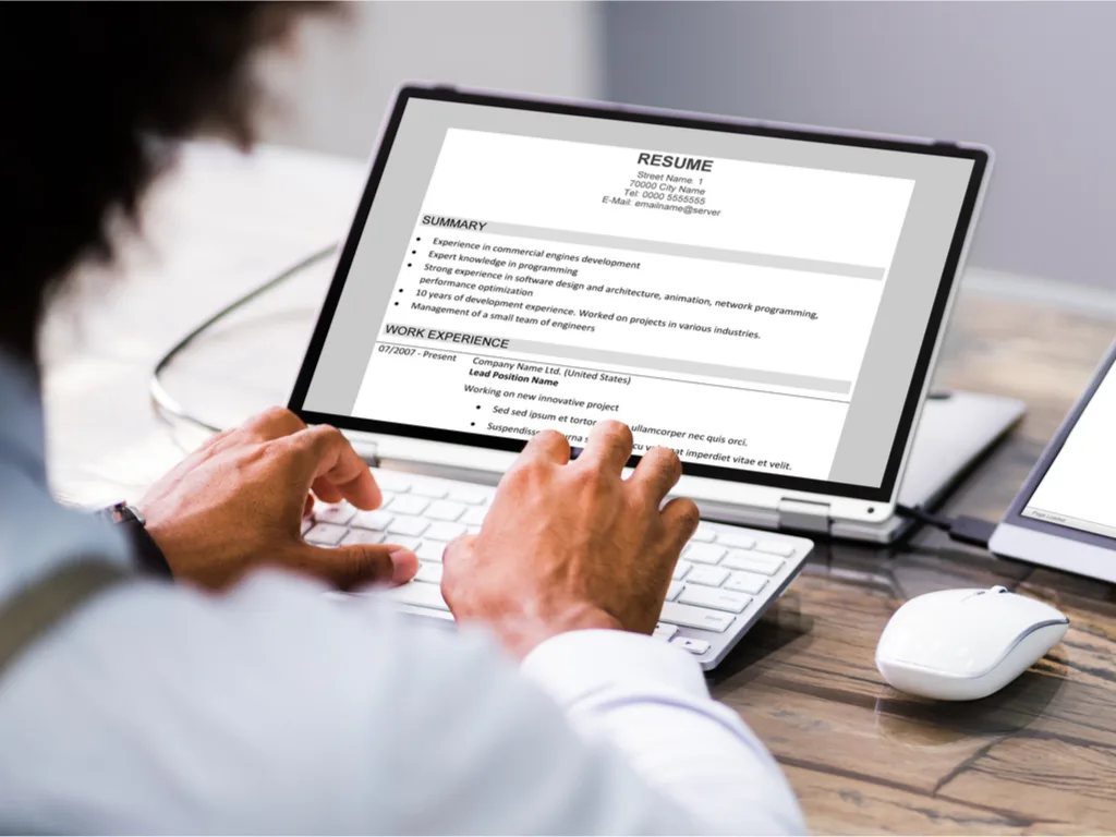 6 Ways To Find Resume Help And Land Your Dream Job